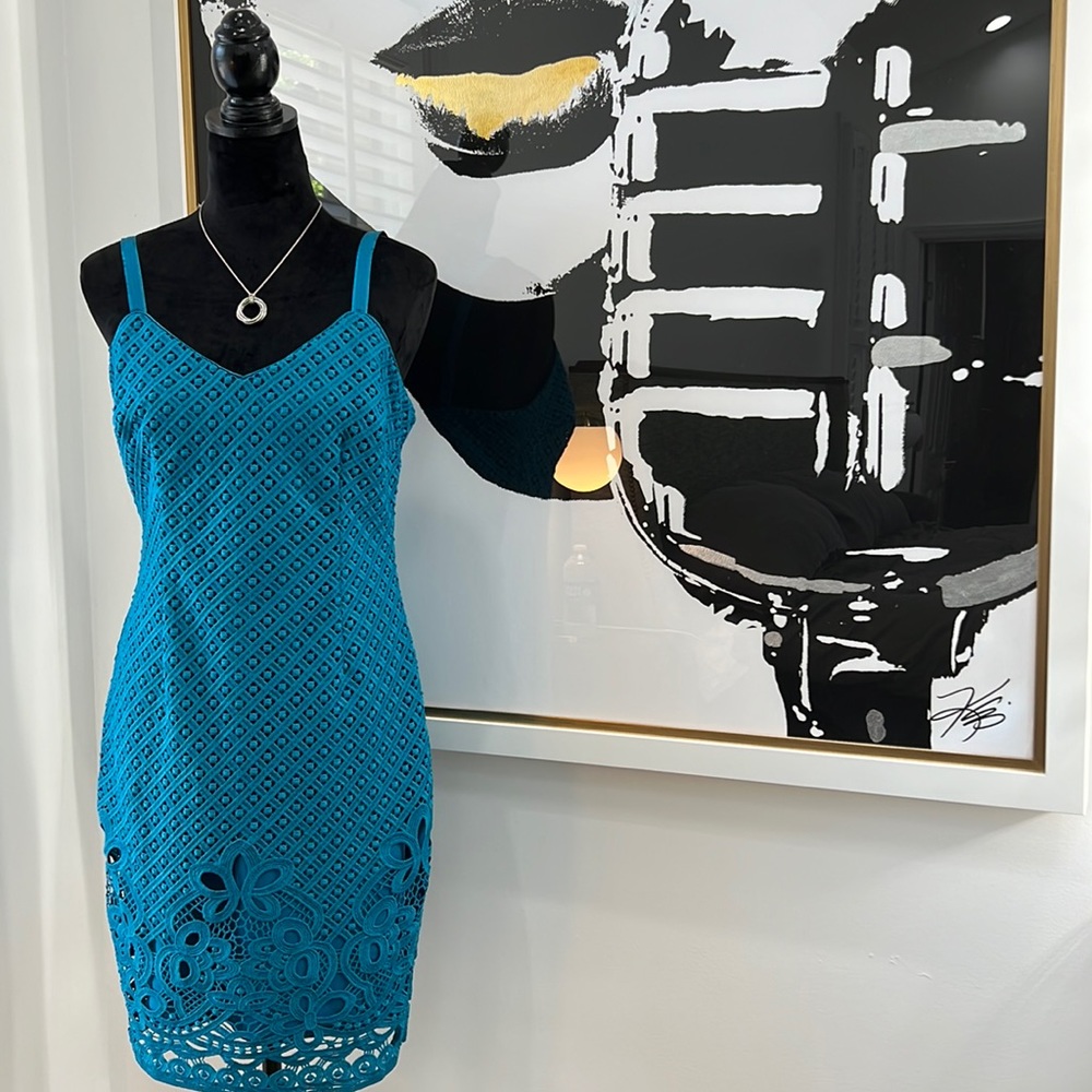 NWT White House Black Market Petrol Blue Lace V-Neck Sleeveless Dress, Size 8P